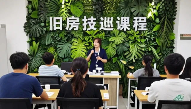 技术成果转化过程中,如何有效解决使用与维护问题?